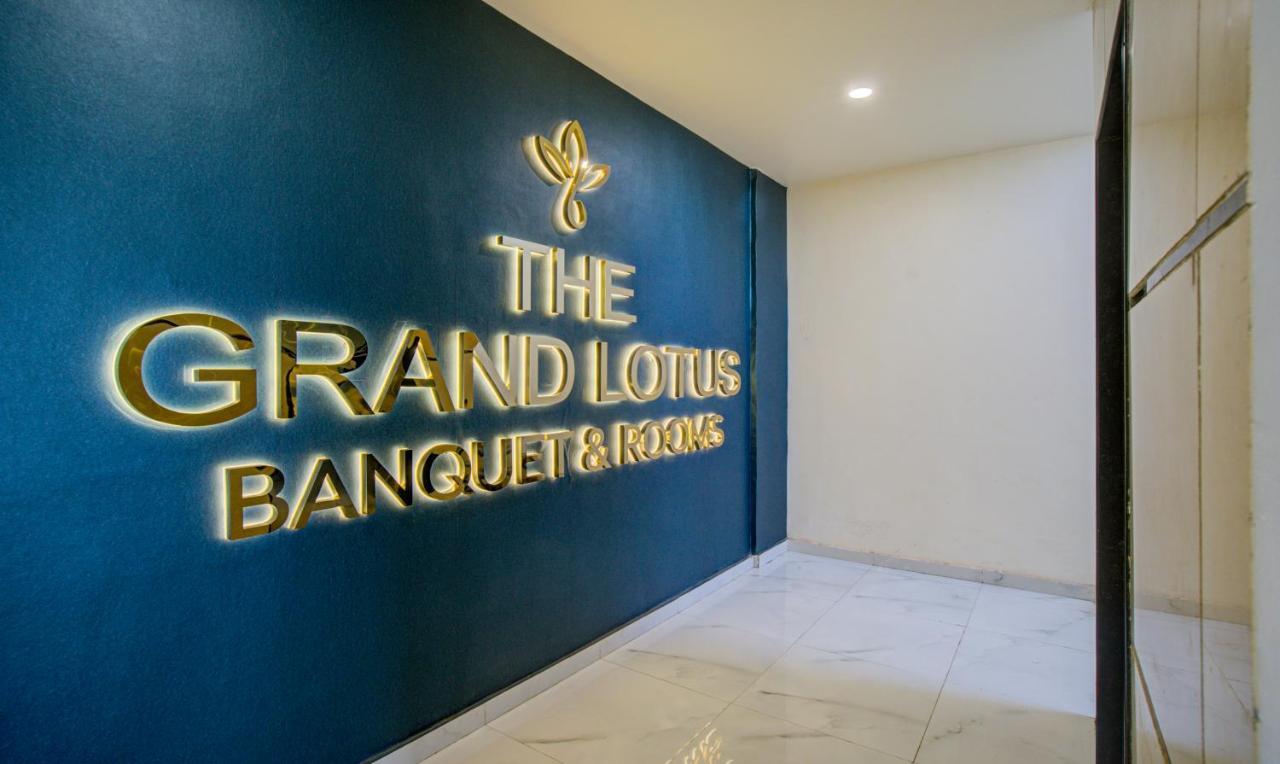 Treebo Grand Lotus - 3 Km From Textile Market Surat Exterior foto