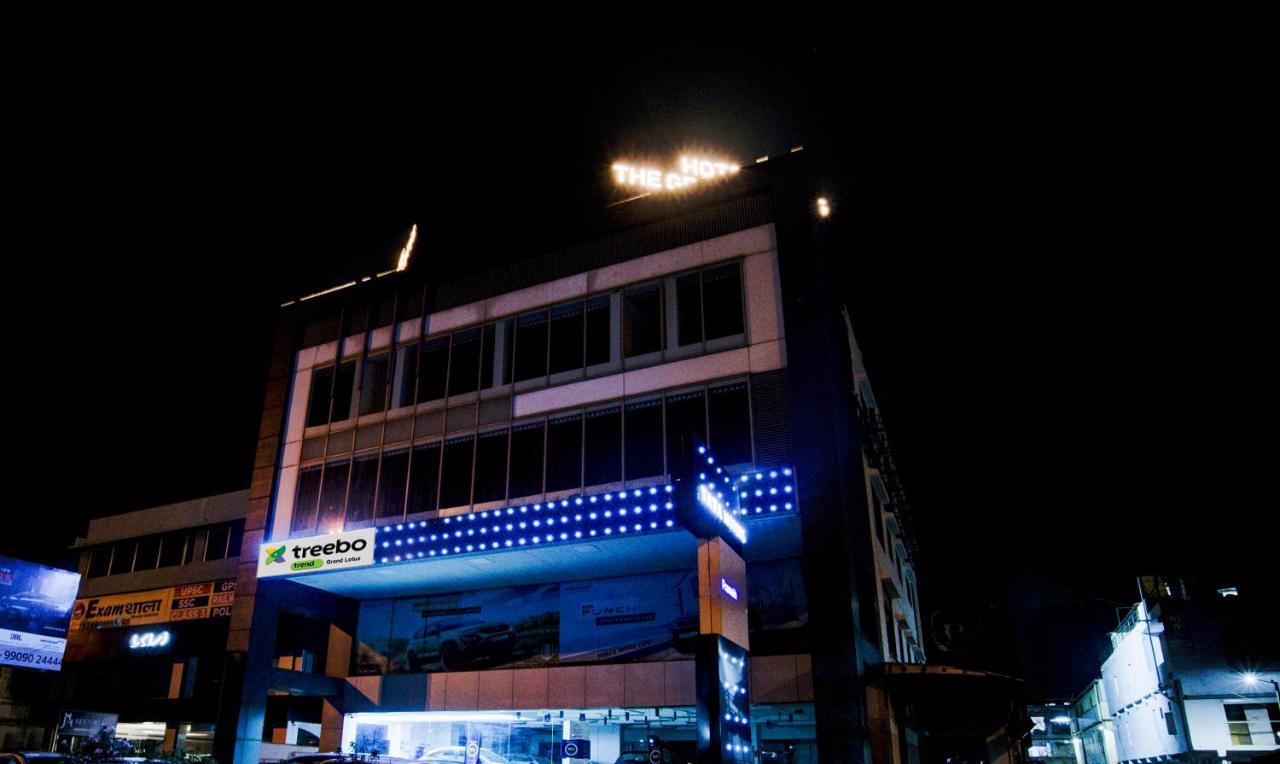 Treebo Grand Lotus - 3 Km From Textile Market Surat Exterior foto